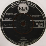 The Tokens : The Lion Sleeps Tonight / Tina (7", Single)