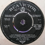 Elvis Presley With The Mello Men* : One Broken Heart For Sale (7", Single)