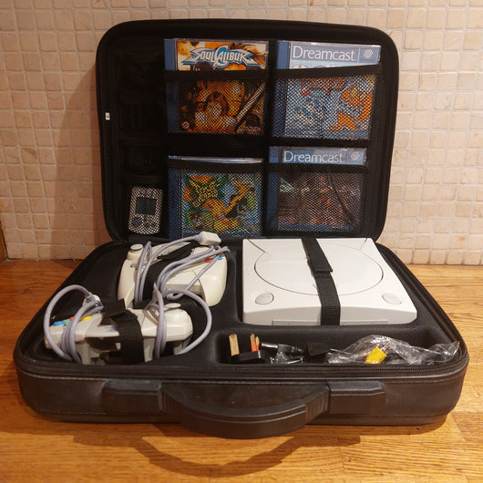 Sega Dreamcast Console (w/2 controllers, VMU & carry-case)