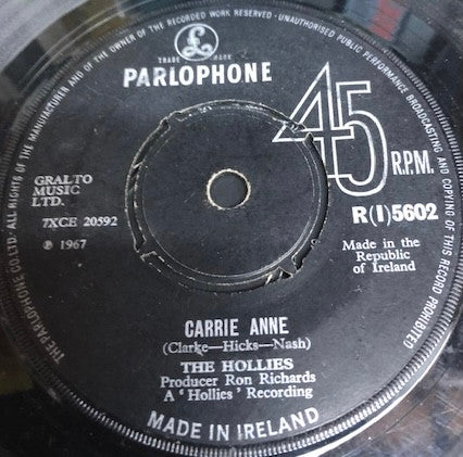 The Hollies : Carrie Anne (7